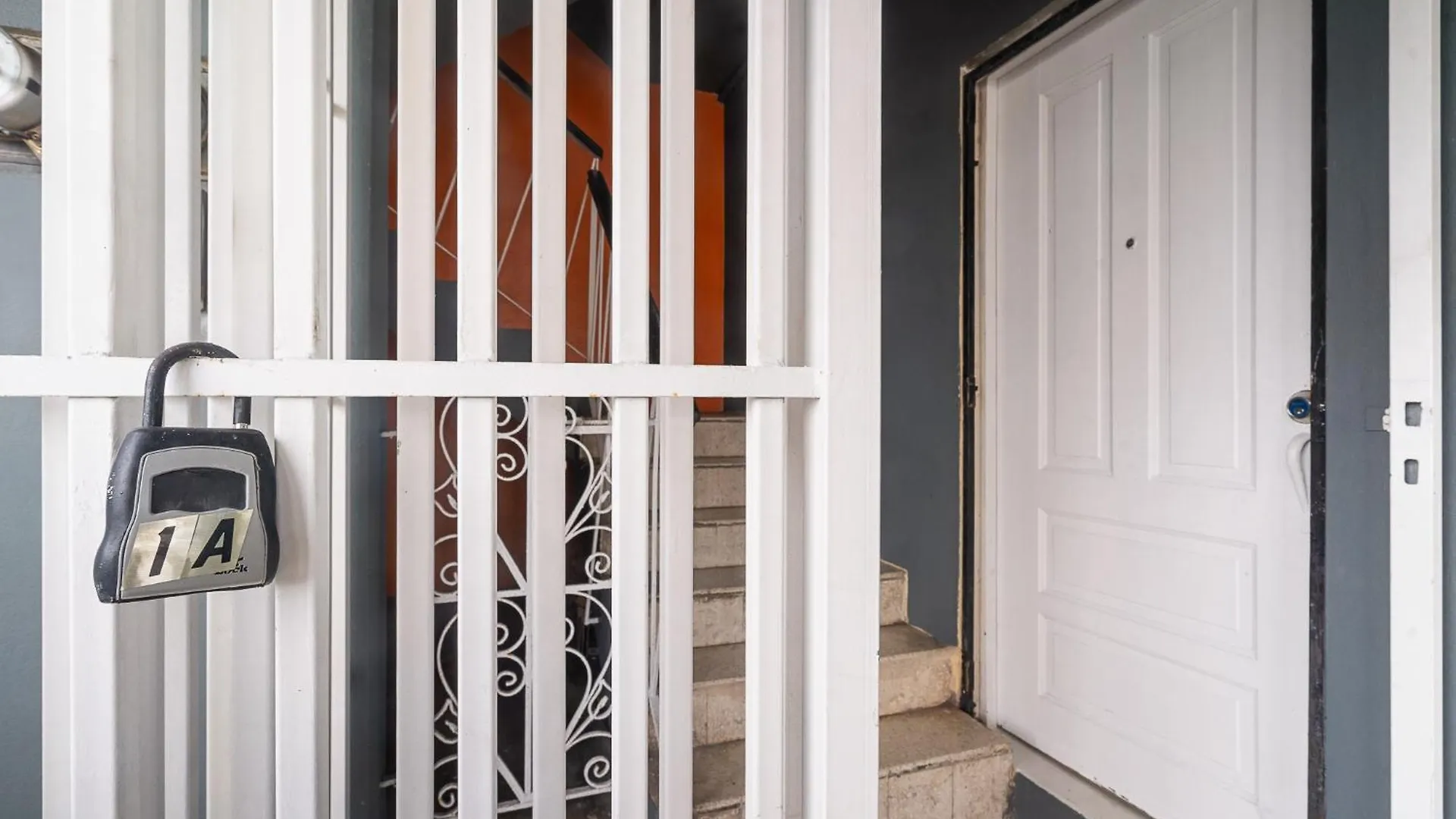 Private Yard - 2 Bedrooms - San Juan Apartment By Ph