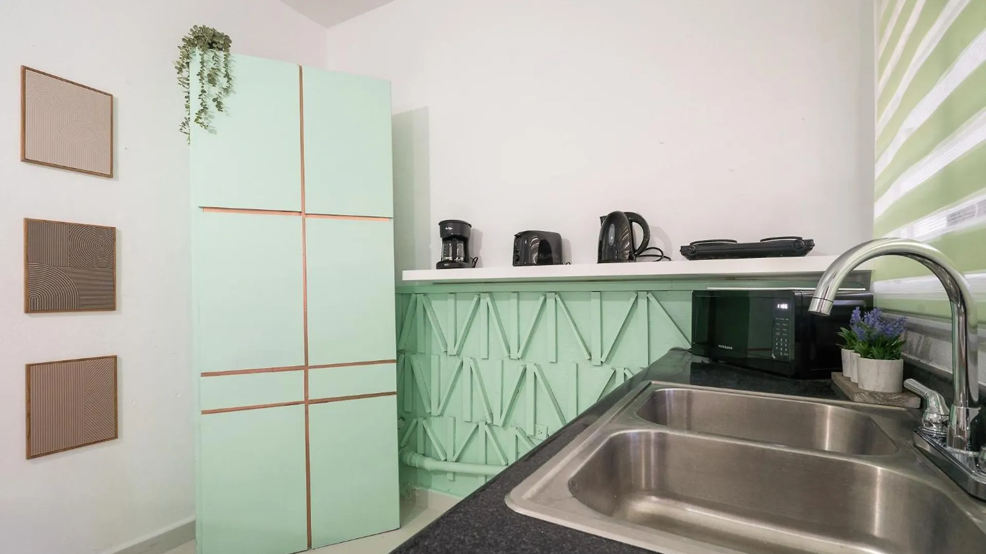 Private Yard - 2 Bedrooms - San Juan Apartment By Ph 0*,  Puerto Rico